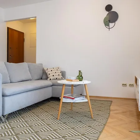 Znjan With Parking * سبليت