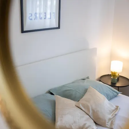 Znjan With Parking Apartament *