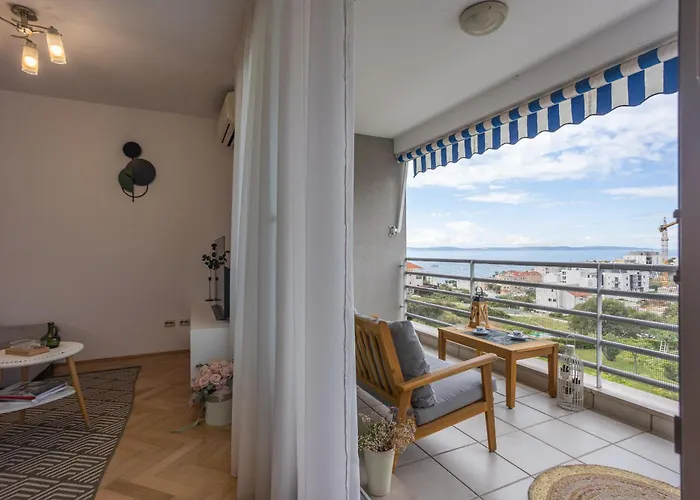 Znjan With Parking Split