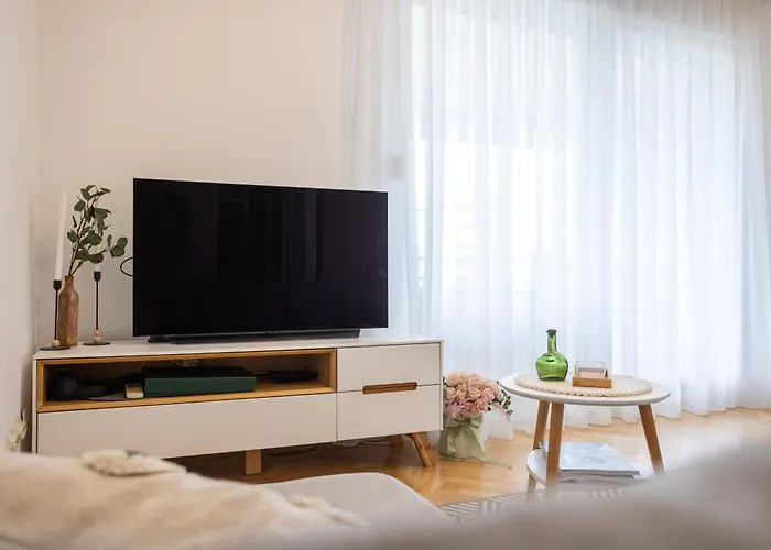 Znjan With Parking *