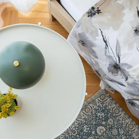 Znjan With Parking Apartmán